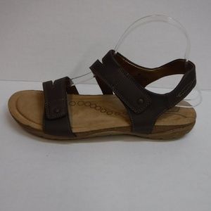 Khombu Size 9 Brown Sandals New Womens Shoes
